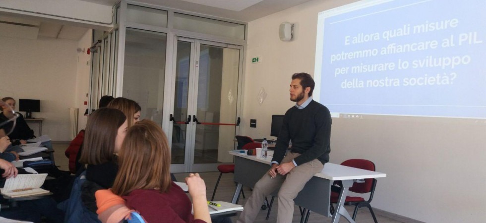 Economia etica, riprendono gli incontri con gli studenti delle superiori